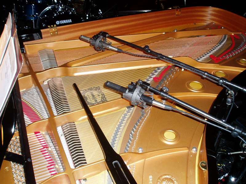 Two Royer R-122 ribbon microphones over a grand piano