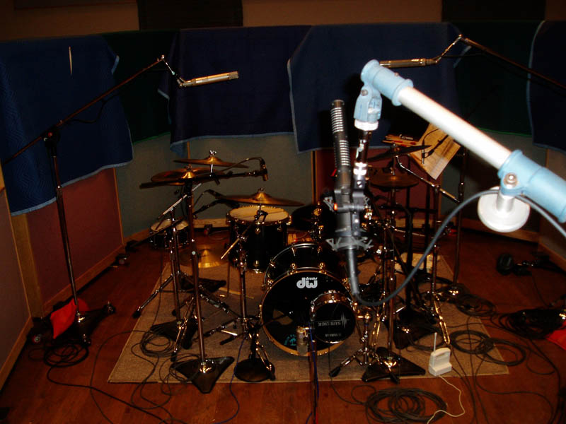 Second view of Steve Churchyard’s high stereo ribbon mic placement in front of the drum kit